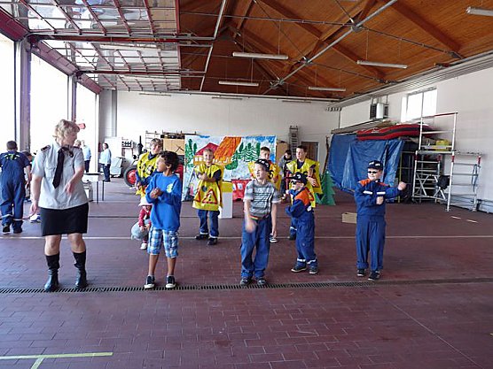 Schon flei&szlig;ig gel&ouml;scht (Foto: Karl-Heinz Herrmann)