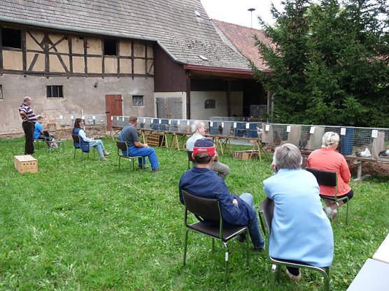 Schnabel aufgerissen (Foto: Karl-Heinz Herrmann)
