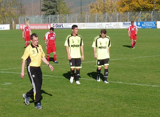 Gegen Neustadt (Foto: Karl-Heinz Herrmann) Gegen Neustadt (Foto: Karl-Heinz Herrmann)