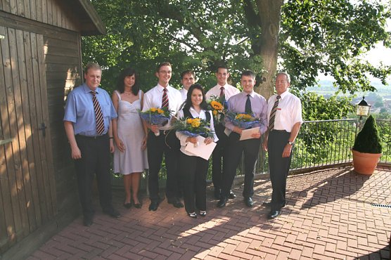 Azubis bei Kyffh&auml;usersparkasse fertig (Foto: Archiv Kyffh&auml;usersparkasse)