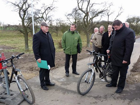 Weiteres Teilstück eingeweiht (Foto: Karl-Heinz Herrmann) Weiteres Teilstück eingeweiht (Foto: Karl-Heinz Herrmann)