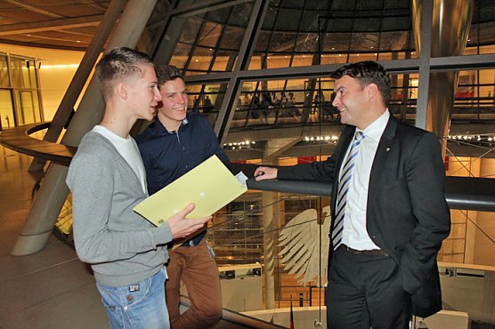 Praktikum bei Kurth (Foto: Wahlkreisbüro Kurth) Praktikum bei Kurth (Foto: Wahlkreisbüro Kurth)