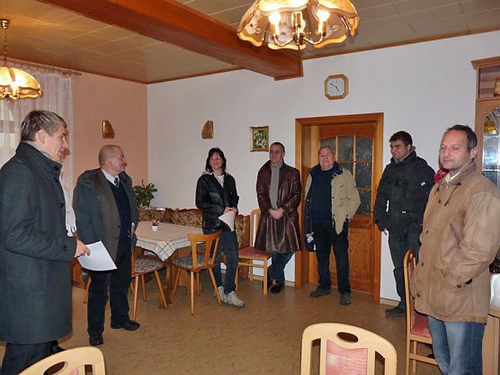 Auf Dorferneuerungstour (2) (Foto: Karl-Heinz Herrmann)