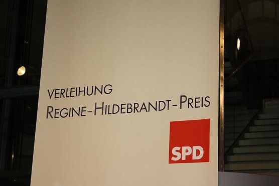 Von der Preisverleihung (Foto: Bündnis gegen Rechts im Kyffhäuserkreis ) Von der Preisverleihung (Foto: Bündnis gegen Rechts im Kyffhäuserkreis )