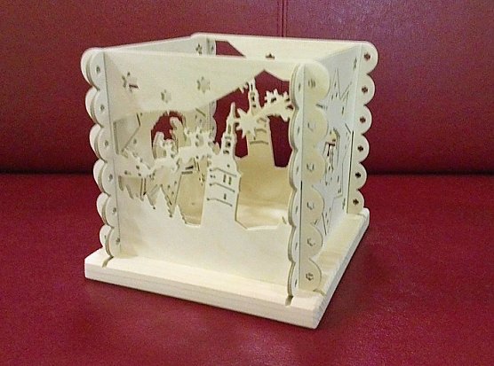 Frankenhisser Schwibbogen mit "Schiefen Turm" (Foto: Stadt Bad Frankenhausen)