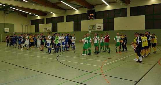 Zwischen Weihnachtsbraten und Neujahrssekt (Foto: Karl-Heinz Herrmann) Zwischen Weihnachtsbraten und Neujahrssekt (Foto: Karl-Heinz Herrmann)