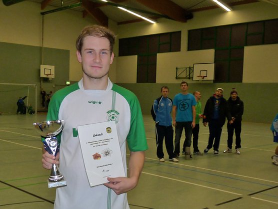 Zwischen Weihnachtsbraten und Neujahrssekt (Foto: Karl-Heinz Herrmann) Zwischen Weihnachtsbraten und Neujahrssekt (Foto: Karl-Heinz Herrmann)