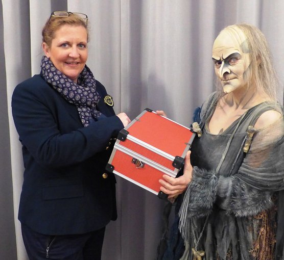 Zwei "Hexen" (Foto: B. Susemihl) Zwei "Hexen" (Foto: B. Susemihl)