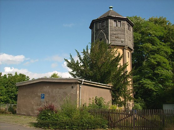 Aufräumen am Bahnhof Sondershausen (Foto: Karl-Heinz Herrmann) Aufräumen am Bahnhof Sondershausen (Foto: Karl-Heinz Herrmann)