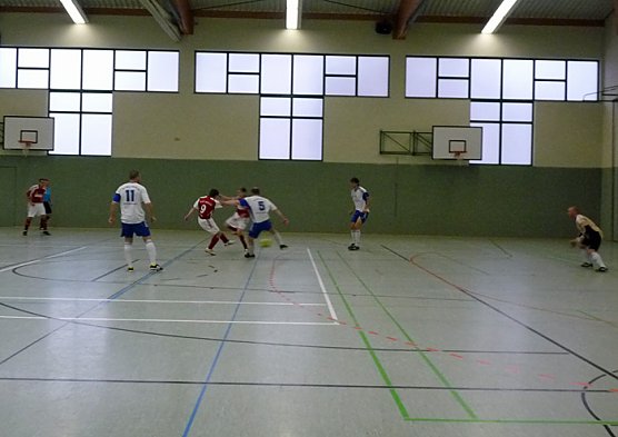 Entscheidung vom 9-Meterpunkt (Foto: Karl-Heinz Herrmann) Entscheidung vom 9-Meterpunkt (Foto: Karl-Heinz Herrmann)