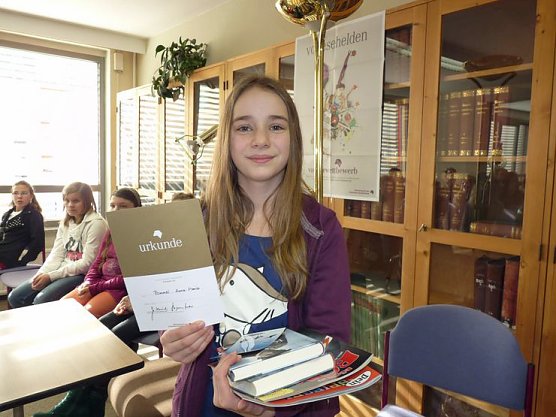 Vorleseheldinnen im Stechen (Foto: Karl-Heinz Herrmann) Vorleseheldinnen im Stechen (Foto: Karl-Heinz Herrmann)