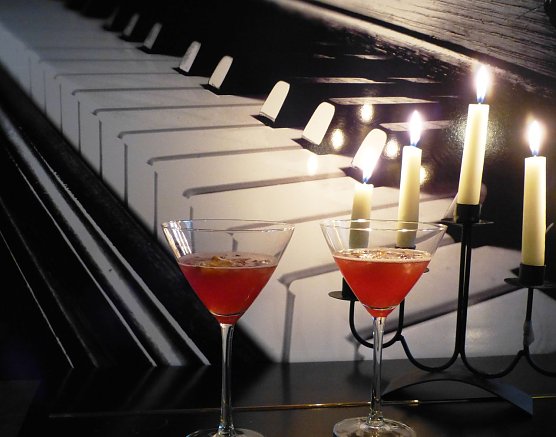 Vampyr-Musik und Drinks (Foto: B. Susemihl) Vampyr-Musik und Drinks (Foto: B. Susemihl)