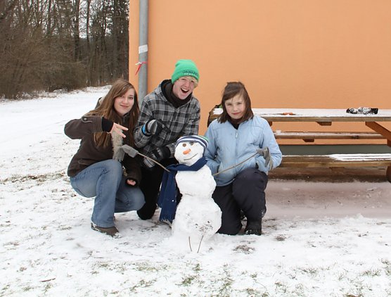 Ferien im Schneegestöber (Foto: Ferienpark Feuerkuppe) Ferien im Schneegestöber (Foto: Ferienpark Feuerkuppe)