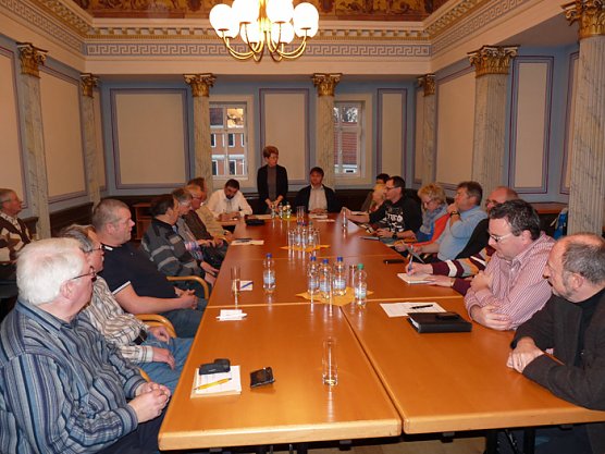 Heftige Kritik am Kreis (Foto: Karl-Heinz Herrmann) Heftige Kritik am Kreis (Foto: Karl-Heinz Herrmann)