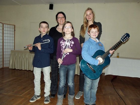 Frauentagsfeier WB 4 mit buntem Programm (Foto: Thomas Leipold) Frauentagsfeier WB 4 mit buntem Programm (Foto: Thomas Leipold)