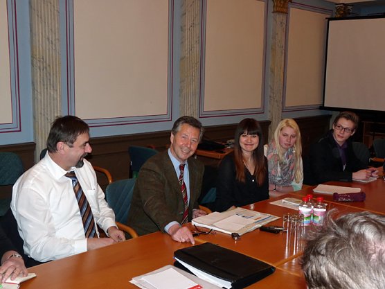 Fachsimpelei unter Experten (Foto: Karl-Heinz Herrmann)