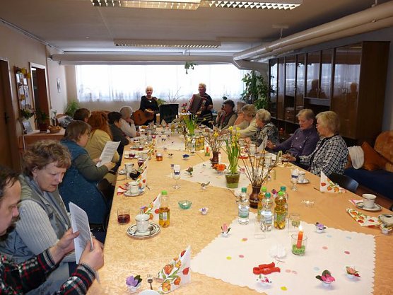 Alle Vögel sind schon da! (Foto: Karl-Heinz Herrmann) Alle Vögel sind schon da! (Foto: Karl-Heinz Herrmann)