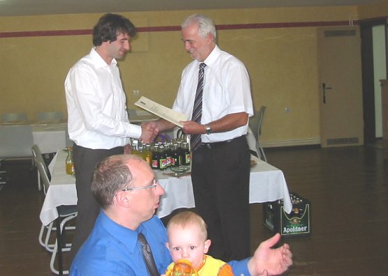 &Uuml;bergabe F&ouml;rdermittel Donndorf (Foto: Hannelore Pescht)