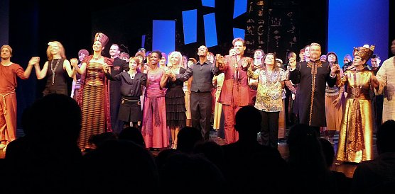 Stehende Ovationen (Foto: nnz)