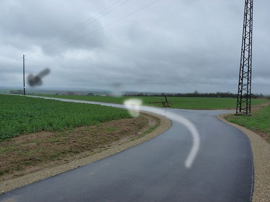 Irritationen um Radwege (Foto: Karl-Heinz Herrmann) Irritationen um Radwege (Foto: Karl-Heinz Herrmann)