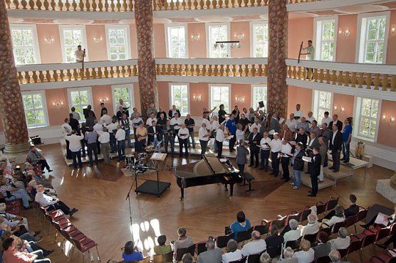 Romantik und Moderne im Männerchorgesang (Foto: Albert-Fischer-Chorgruppe) Romantik und Moderne im Männerchorgesang (Foto: Albert-Fischer-Chorgruppe)