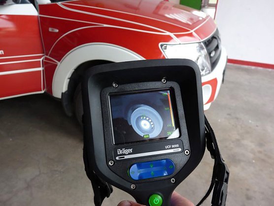 Spezialausrüstung erhalten (Foto: Karl-Heinz Herrmann) Spezialausrüstung erhalten (Foto: Karl-Heinz Herrmann)