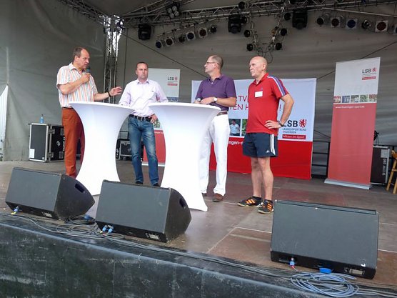 Sportliche Kritik (Foto: Karl-Heinz Herrmann) Sportliche Kritik (Foto: Karl-Heinz Herrmann)