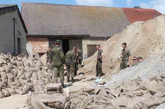 Frankenhäuser Soldaten im Einsatz (Foto: Bundeswehr Bad Frankenhausen) Frankenhäuser Soldaten im Einsatz (Foto: Bundeswehr Bad Frankenhausen)
