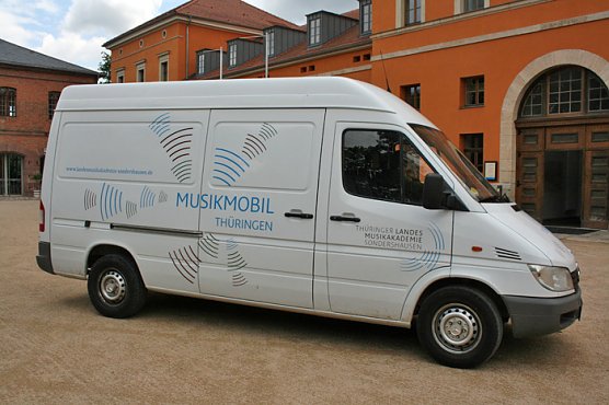 MusikMobil beim Rolandsfest (Foto: Thüringer Landesmusikakademie) MusikMobil beim Rolandsfest (Foto: Thüringer Landesmusikakademie)