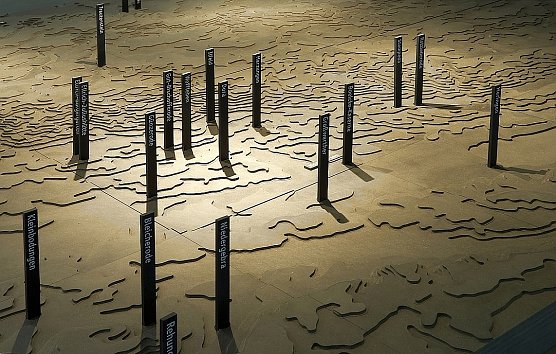 Das Lagernetz (Foto: KZ-Gedenkstätte Mittelbau-Dora) Das Lagernetz (Foto: KZ-Gedenkstätte Mittelbau-Dora)