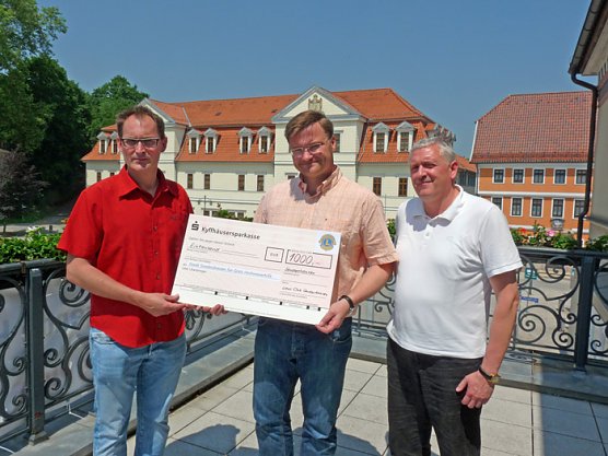 Weitere Spenden für Flutopfer (Foto: Karl-Heinz Herrmann) Weitere Spenden für Flutopfer (Foto: Karl-Heinz Herrmann)