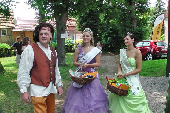 Fest am Schiefen (Foto: Karl-Heinz Herrmann) Fest am Schiefen (Foto: Karl-Heinz Herrmann)