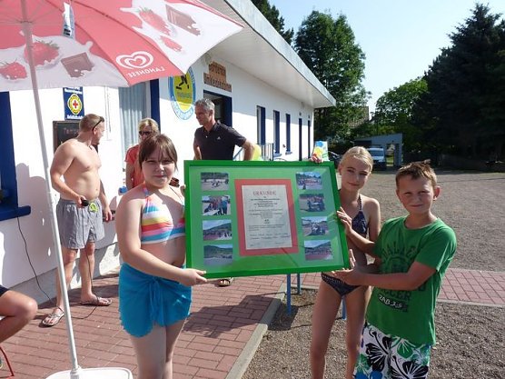 Badefest in Großfurra (Foto: Karl-Heinz Herrmann) Badefest in Großfurra (Foto: Karl-Heinz Herrmann)