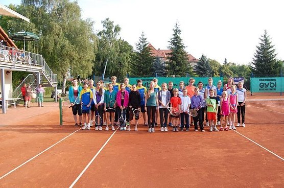 Werbung f&uuml;r den Tennissport (Foto: Marcel Fromm)