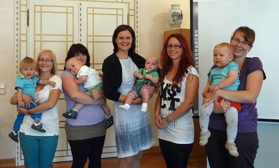 Babylachen im Landratsamt (Foto: Landratsamt Kyffhäuserkreis) Babylachen im Landratsamt (Foto: Landratsamt Kyffhäuserkreis)