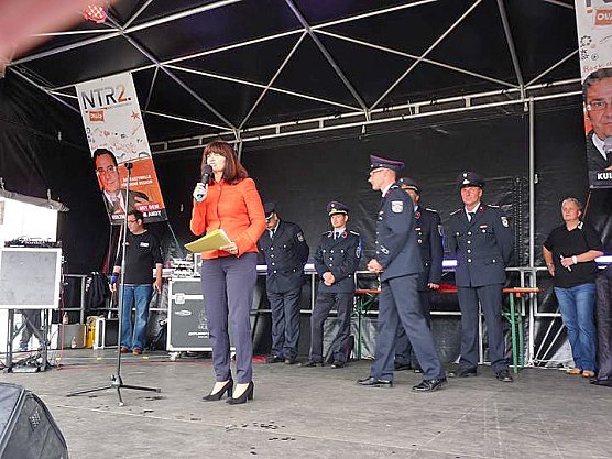 Gro&szlig; gefeiert (Foto: Karl-Heinz Herrmann)