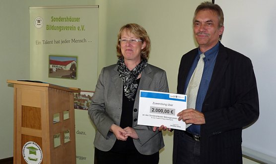 Zum Praktikum ins Ausland (Foto: Karl-Heinz Herrmann) Zum Praktikum ins Ausland (Foto: Karl-Heinz Herrmann)