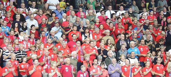 Der rote Block stand auch heute hinter dem THC (Foto: nnz)