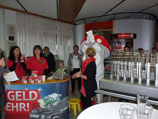 Ziehung Lossparen (Foto: Karl-Heinz Herrmann) Ziehung Lossparen (Foto: Karl-Heinz Herrmann)