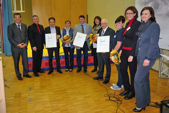 Hervorragende Ausbildungsbetriebe geehrt (Foto: Karl-Heinz Herrmann)