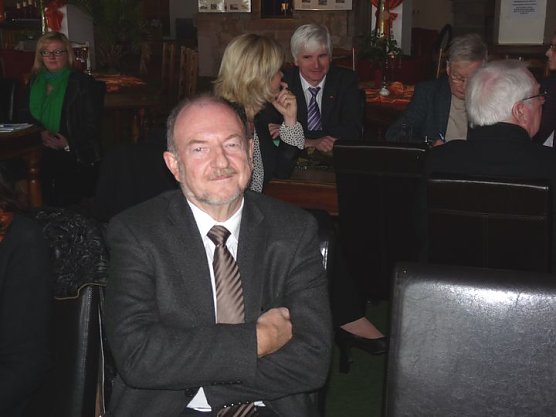 Erster Wahlkreisbewerber (Foto: Karl-Heinz Herrmann) Erster Wahlkreisbewerber (Foto: Karl-Heinz Herrmann)