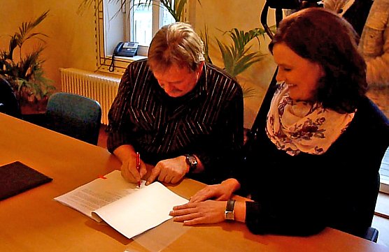 Kooperationsvereinbarungen unterzeichnet (Foto: Karl-Heinz Herrmann) Kooperationsvereinbarungen unterzeichnet (Foto: Karl-Heinz Herrmann)