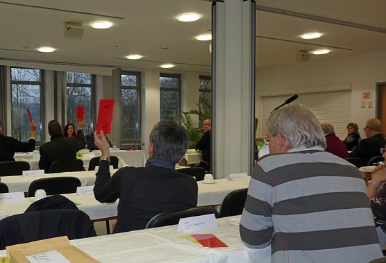 Spiel mit dem Feuer? (Foto: Karl-Heinz Herrmann) Spiel mit dem Feuer? (Foto: Karl-Heinz Herrmann)