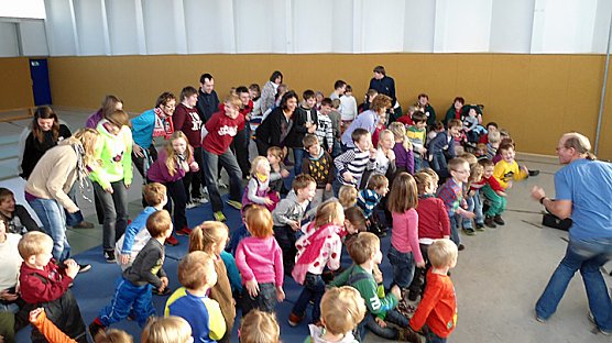 Musikalisches Dankesch&ouml;n (Foto: Kindervilla Bad Frankenhausen)