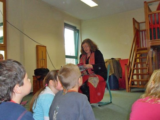 Adventsgeschichten vorgelesen (Foto: Wahlkreisbüro Dorothea Marx) Adventsgeschichten vorgelesen (Foto: Wahlkreisbüro Dorothea Marx)