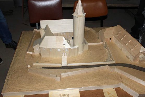 Partys auf Burg Strau&szlig;berg? (Foto: Karl-Heinz Herrmann)