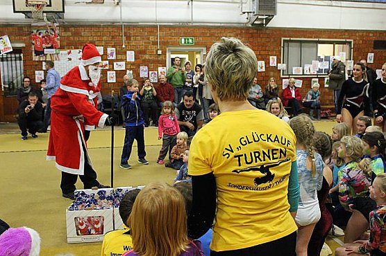 Jubil&auml;ums Weihnachtsturnen (1) (Foto: Karl-Heinz Herrmann)