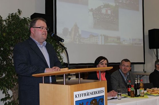 Flagge gezeigt! (Foto: Karl-Heinz Herrmann)