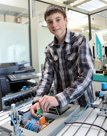 Für technikbegeisterte Schüler (Foto: Wago) Für technikbegeisterte Schüler (Foto: Wago)
