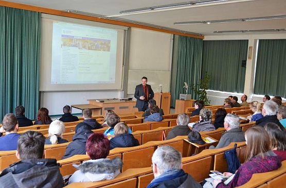 Jede Menge Infos am 12. April (Foto: Tina Schneppe, FHN)